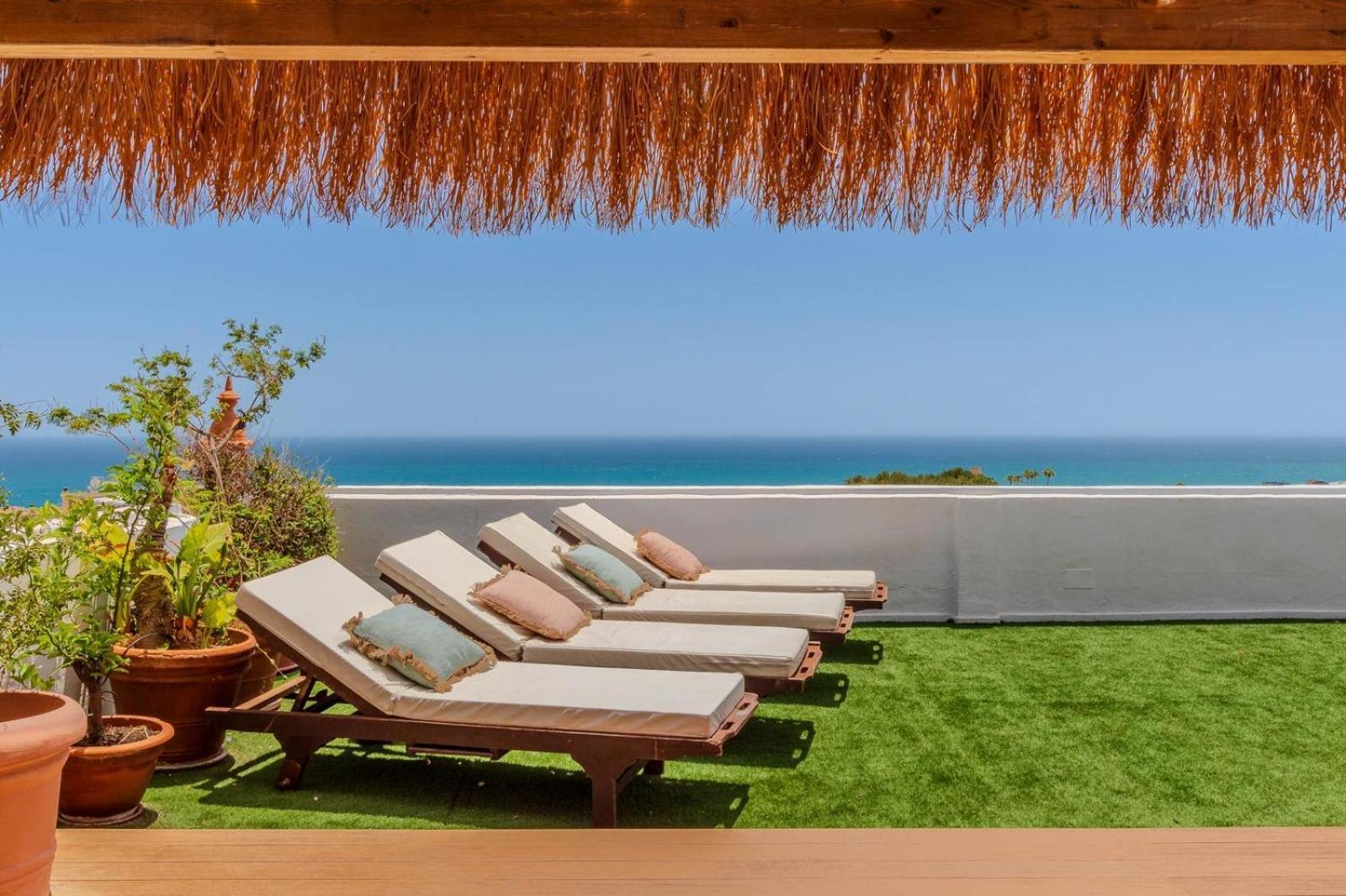 Apartment Penthouse Oasis With Private Pool *